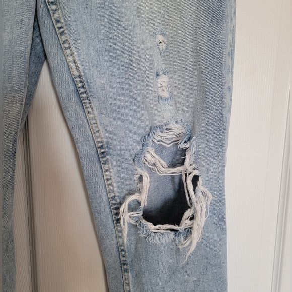 Aero Premium Air High Rise Destroyed Mom Jean Aeropostale - Picture 4 of 12